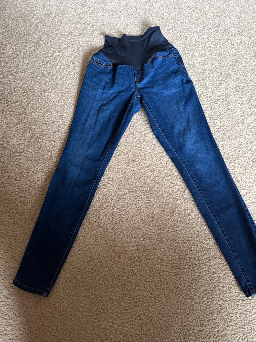 Old Navy full panel maternity skinny jeans